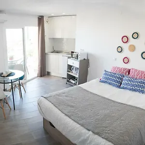 Eam Maite 3 Apartment
